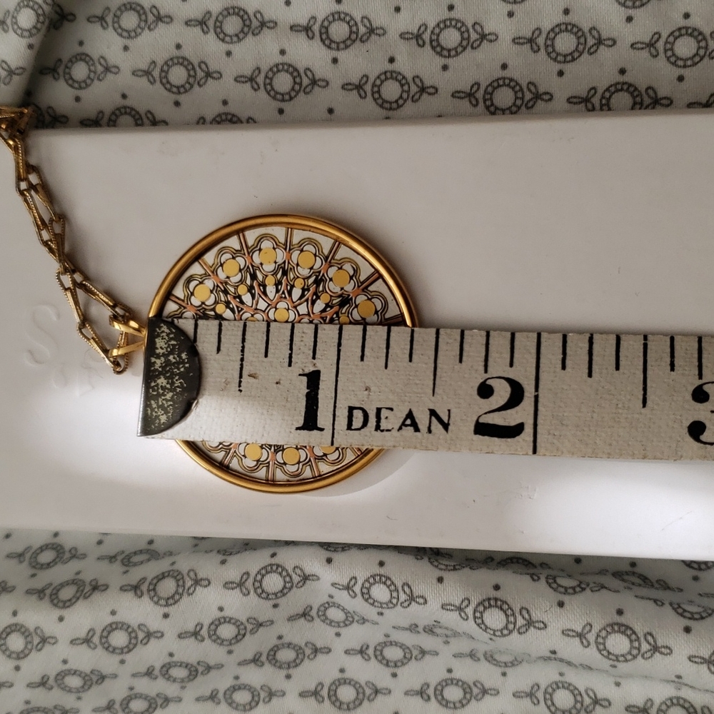 Reed and Barton Medalion Pendant Necklace - Picture 5 of 6